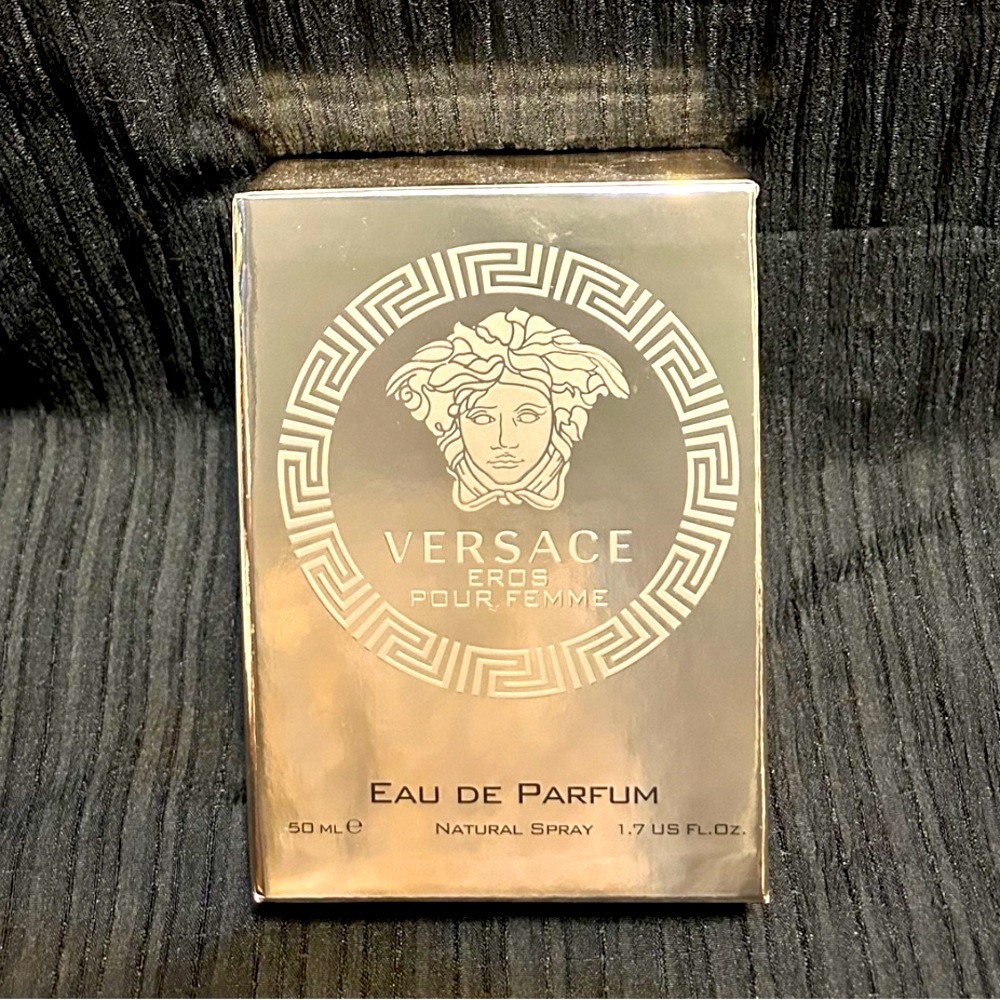 VERSACE EROS Pour Femme Eau de Parfum 1.7oz.  Beautiful bottle. - Picture 3 of 6